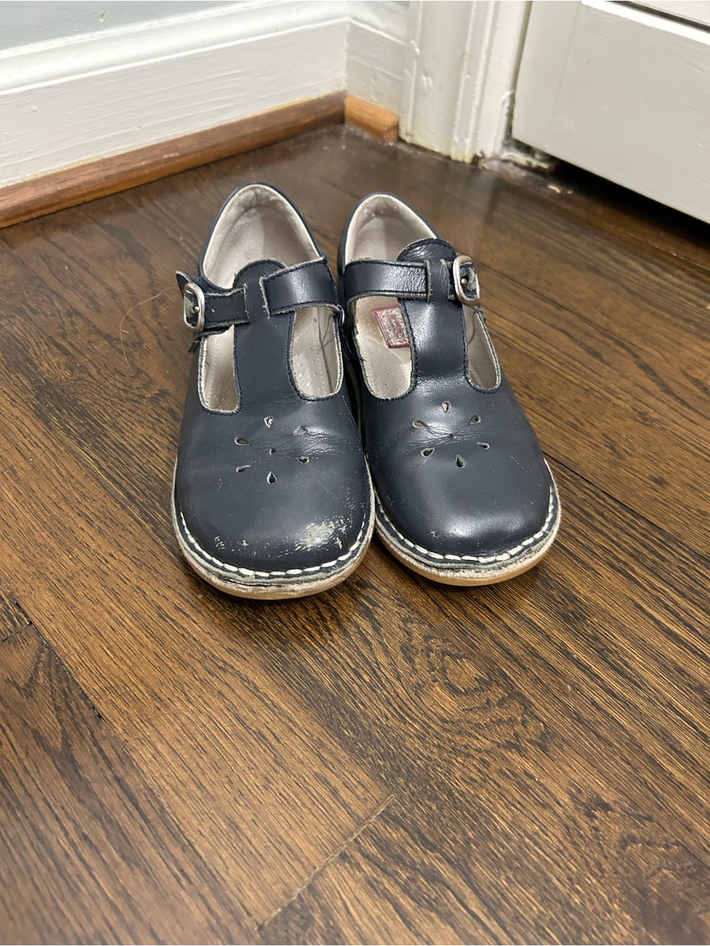L'Amour Navy T-Bar Mary Jane Kids Shoes size 2
